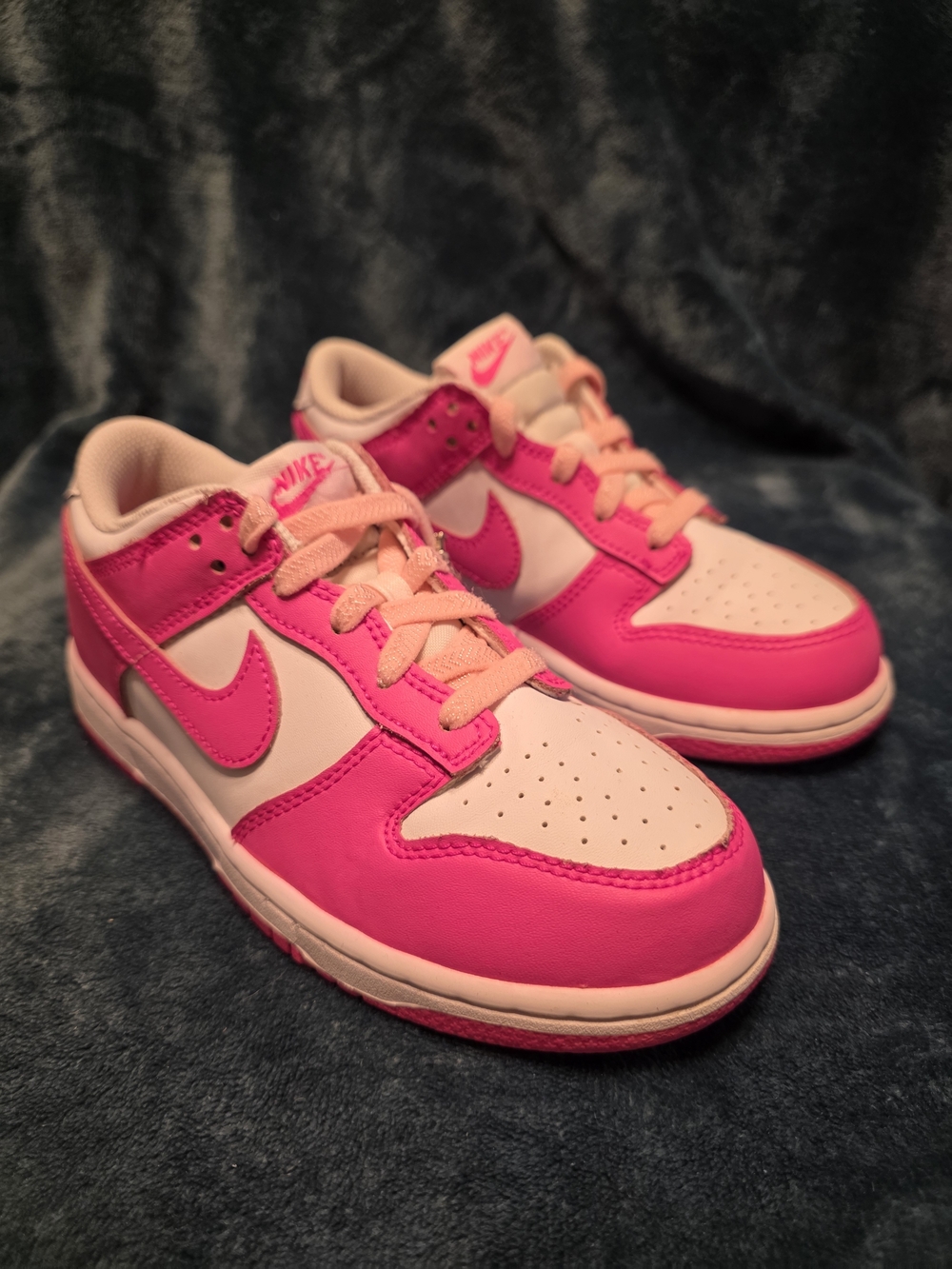 Nike Kids' Low-Top Sneakers in Hot Pink and Light Pink